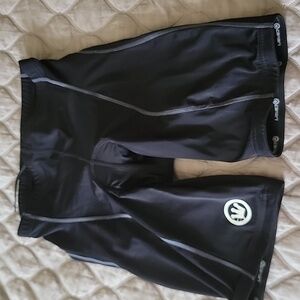 Canari bicycle padded shorts Black size Large.